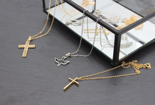 LOVE 3D Cross Necklace, Gold - 1 Corinthians 13:7